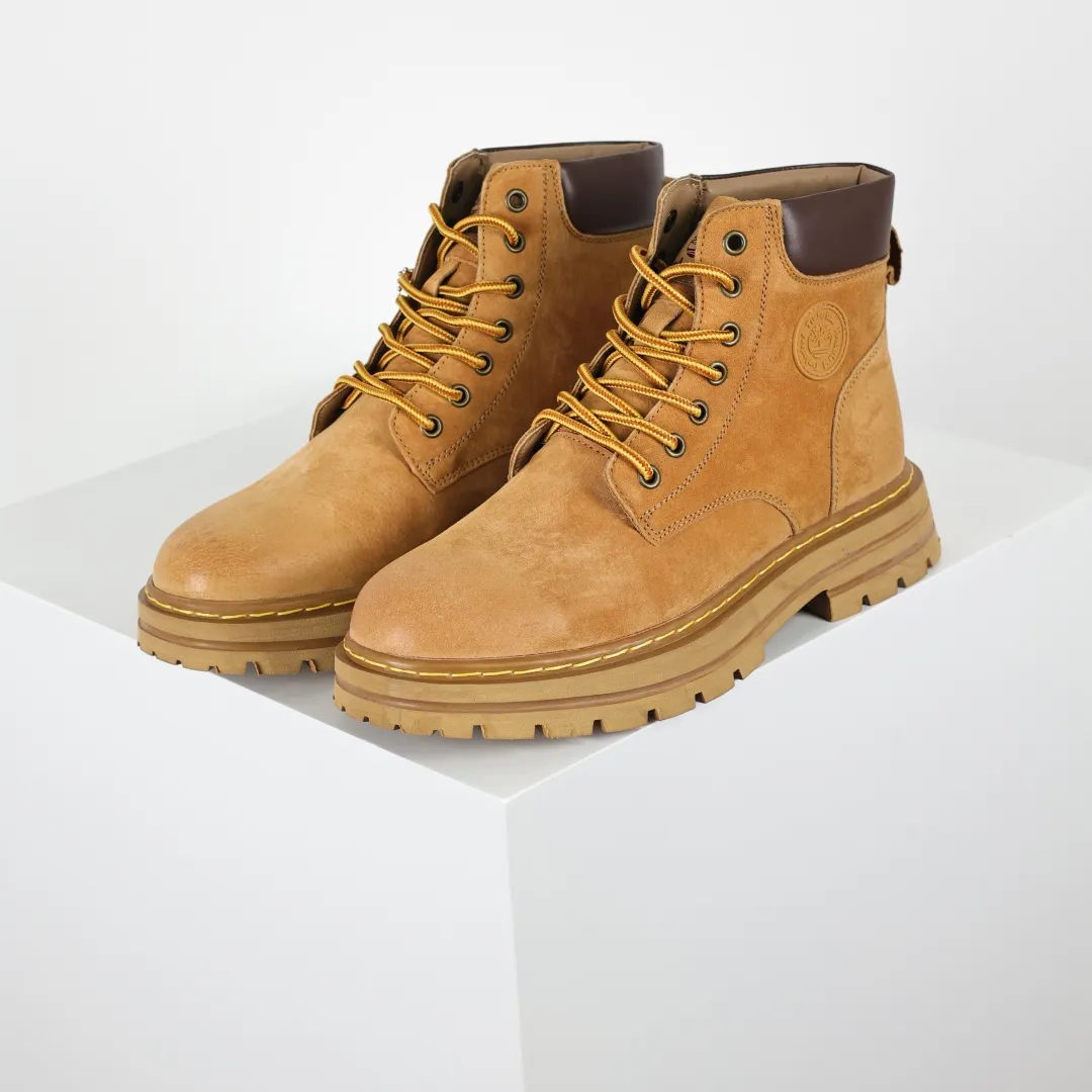 Copy price 💰620 Core recommendation Good price 🚀Timberland Timberland outdoor high-top casual rhubarb boots series #Guangdong Dachang quality Original box original packaging #25ss new style Fashion and trend matching The fabric is made of Italian 🇮🇹 top frosted fine-grained cowhide with anti-odor and anti-corrosion genuine leather latex insoles. The outsole and hardware are all made from OEM raw materials. They are the same as the original Goodyear never-opening process. Good products do not kill pigs. The quality of the first order is strictly controlled. Exclusively released on the entire network. The quality is beyond doubt. The whole set of official website unified packaging gives you a perfect wearing experience. The quality is exquisite and durable. A must-have for sportsmen. Specially designed to prevent handsomeness. High-quality and first-class foot feel. This winter, it is specially used for cold protection and outdoor use. Daily casual matching. Size: 39 40 41 42 43 44 (leather shoe size)